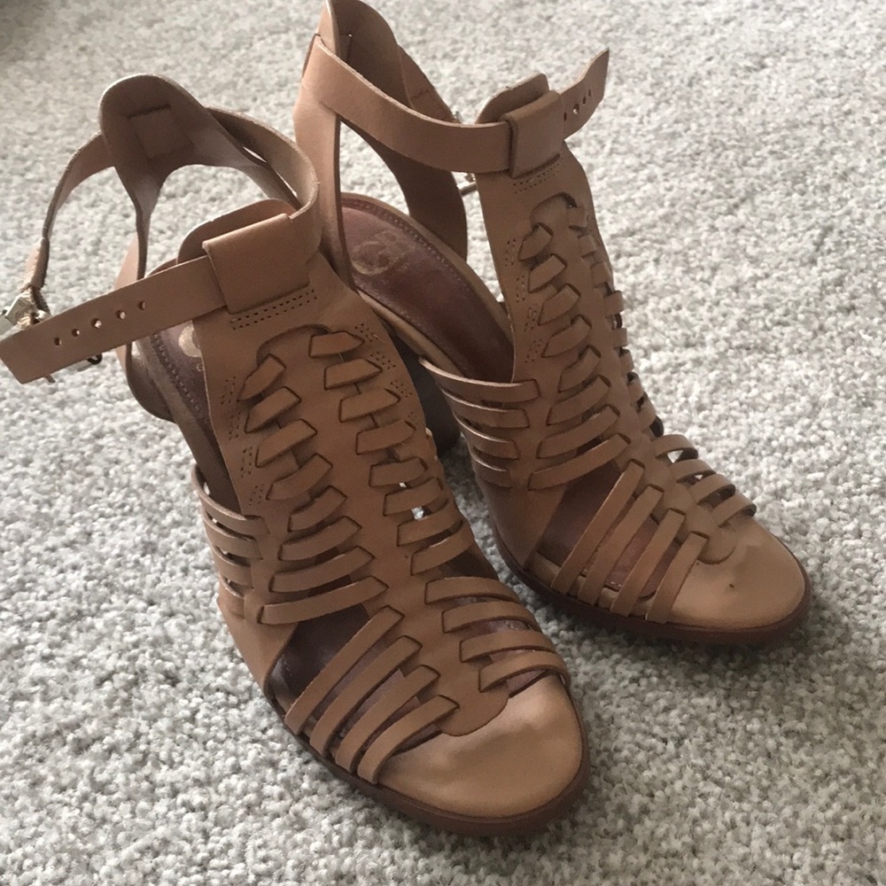 Gianni Bini open toed booties, worn once size 7!!!